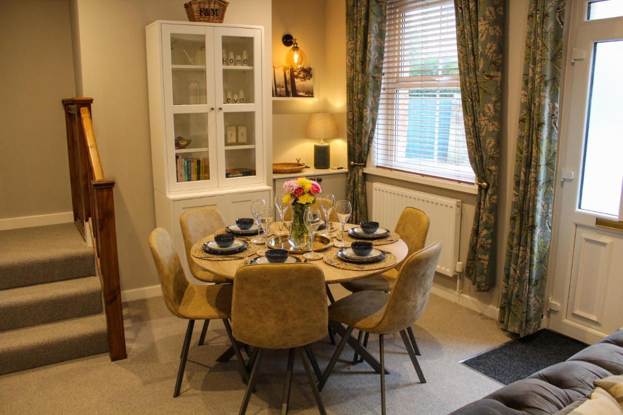 No4 Chapel Row Bed & Breakfast เบคเวลล์ ภายนอก รูปภาพ