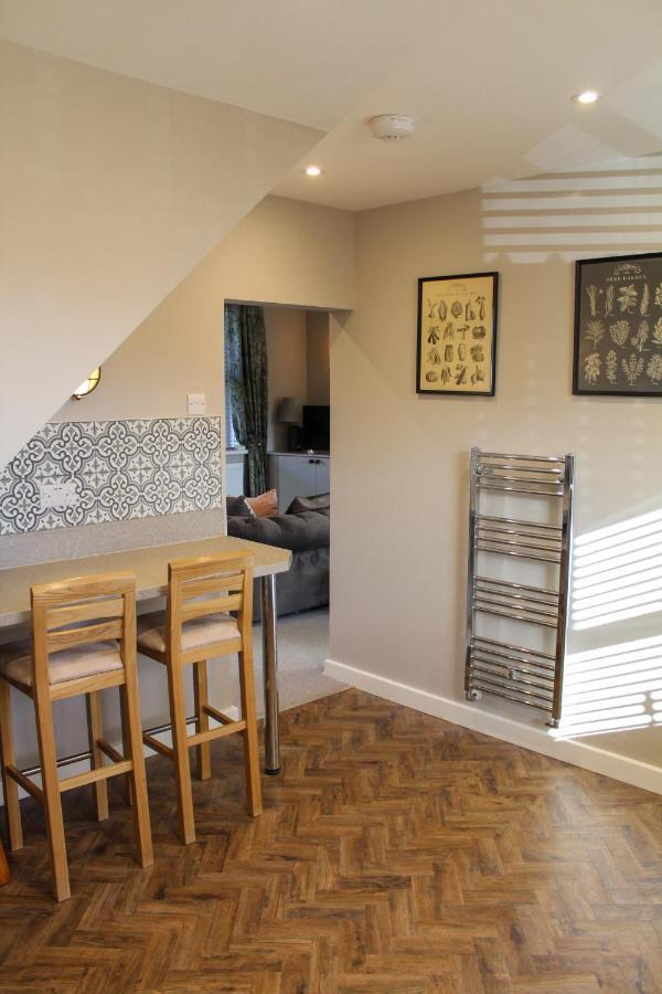 No4 Chapel Row Bed & Breakfast เบคเวลล์ ภายนอก รูปภาพ